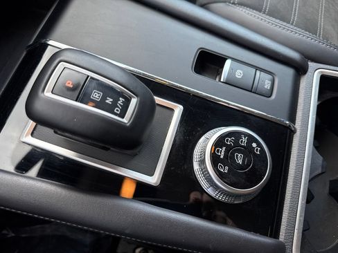 Used 2024 Mitsubishi Outlander SE FWD image 30