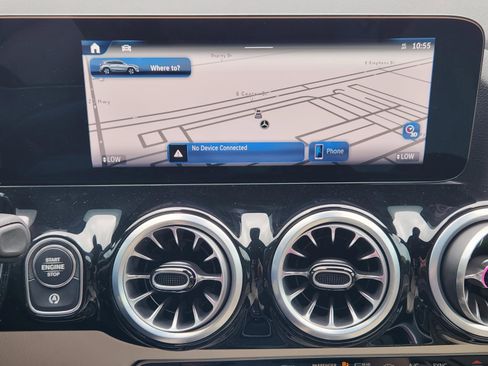 Used 2025 Mercedes-Benz GLA 250 image 10