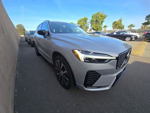 Certified 2025 Volvo XC60 B5 Plus image 3