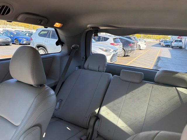 Used 2017 Toyota Sienna XLE AWD/4WD image 10
