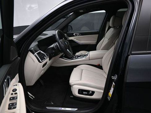 Used 2024 BMW X5 xDrive40i w/ M Sport Package AWD/4WD image 9