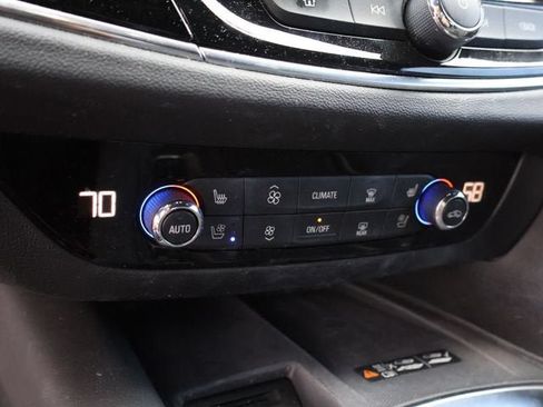 Used 2024 Buick Enclave Avenir w/ Avenir Technology Package AWD/4WD image 26