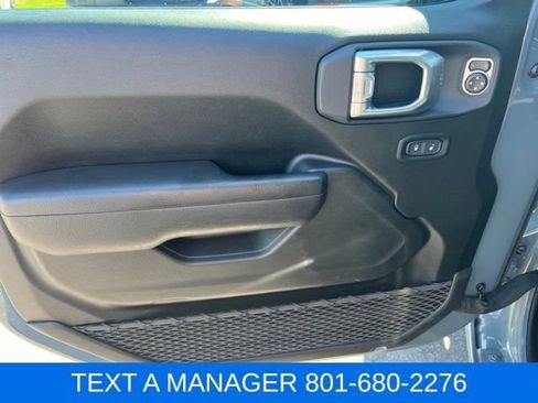 Used 2024 Jeep Wrangler Unlimited Sport AWD/4WD image 12