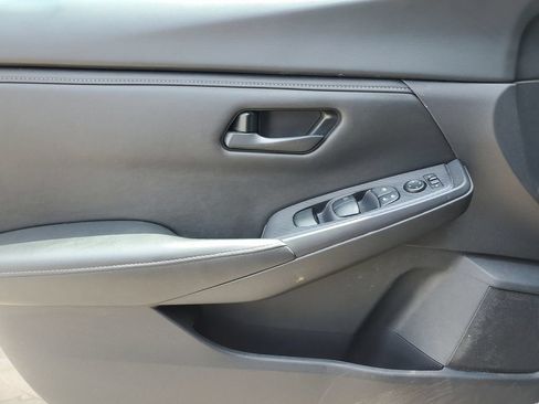Used 2024 Nissan Sentra S FWD image 17