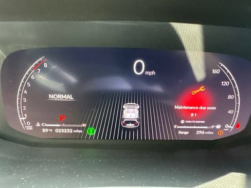 Used 2024 Acura MDX SH-AWD w/ Technology Package image 3