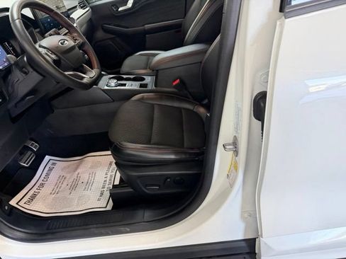 Used 2024 Ford Escape ST-Line w/ Tech Pack #1 FWD image 6