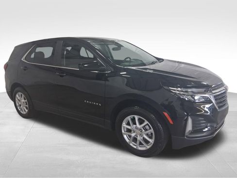 Used 2024 Chevrolet Equinox LT image 3