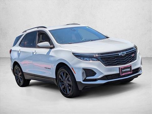 Used 2024 Chevrolet Equinox RS FWD image 4