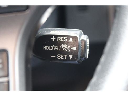 Used 2018 Toyota Tacoma TRD Off-Road w/ Technology Package image 21