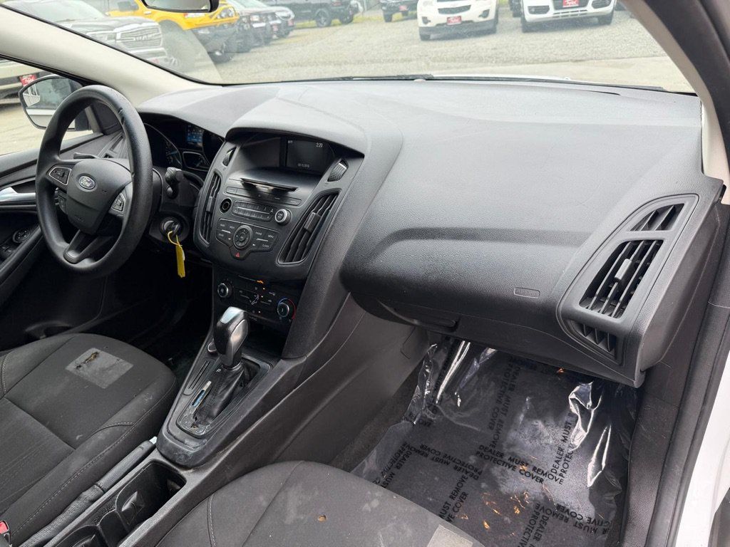 Used 2016 Ford Focus SE FWD image 17