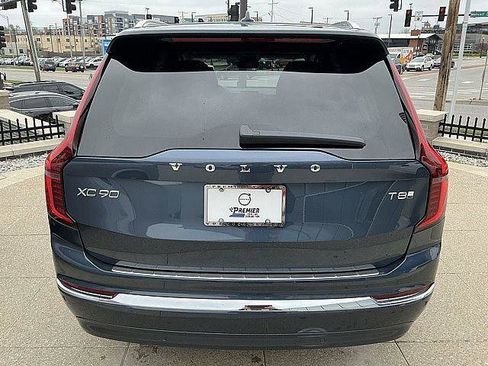 New 2026 Volvo XC90 T8 Plus w/ Protection Package Premier AWD/4WD image 9