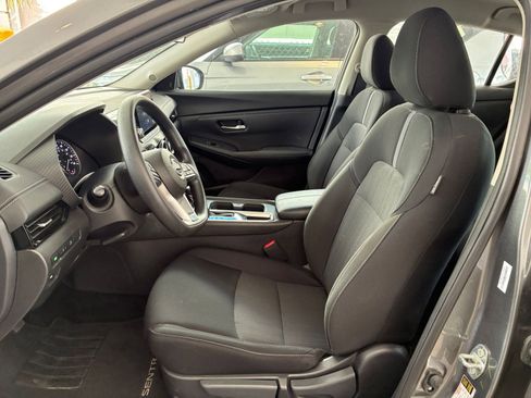 Used 2025 Nissan Sentra SV image 27