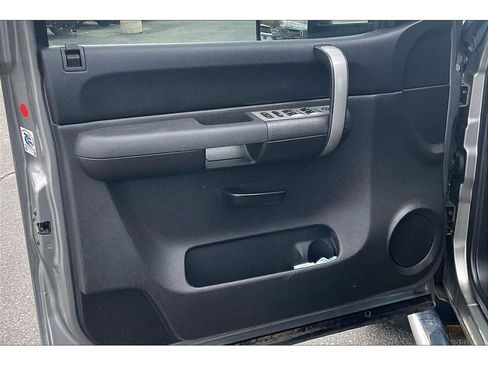 Used 2007 GMC Sierra 2500 SLE w/ Z71 Off-Road Package image 24