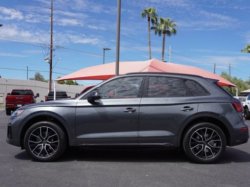 Used 2021 Audi SQ5 Premium Plus w/ Premium Plus Package AWD/4WD image 2