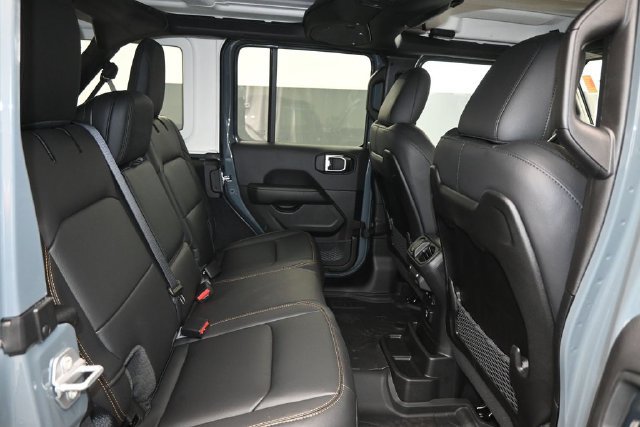 New 2026 Jeep Wrangler Unlimited Sahara w/ Safety Group AWD/4WD image 32