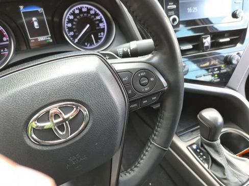 Used 2024 Toyota Camry SE w/ Cold Weather Package FWD image 19
