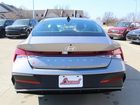 New 2026 Hyundai Elantra Blue image 4