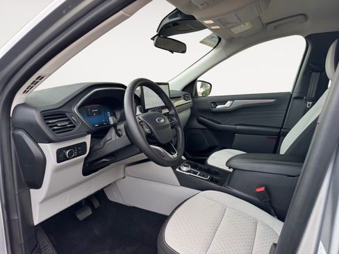 Used 2023 Ford Escape Active w/ Tech Pack #2 image 9