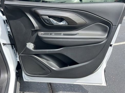 Used 2023 GMC Terrain SLE w/ Driver Convenience Package AWD/4WD image 30