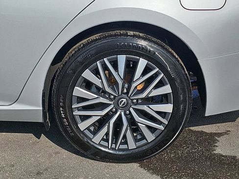 Used 2024 Nissan Altima 2.5 SV image 36