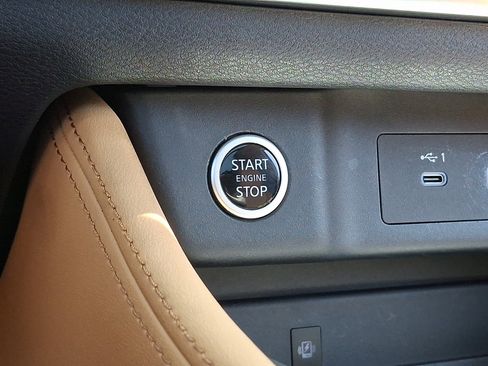 Certified 2023 Nissan Rogue Platinum w/ Platinum Premium Package AWD/4WD image 25