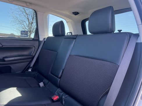 Used 2018 Subaru Forester 2.5i Premium image 22
