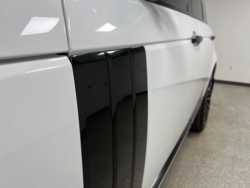 Used 2015 Land Rover Range Rover Supercharged image 13