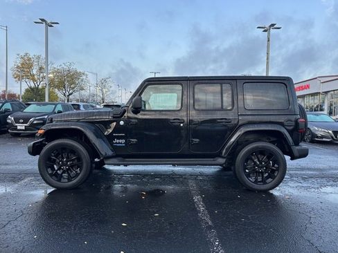 Used 2021 Jeep Wrangler Unlimited Sahara w/ Cold Weather Group image 7