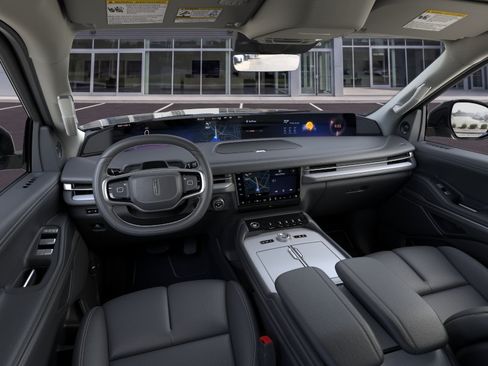 New 2026 Lincoln Navigator L Premier AWD/4WD image 9