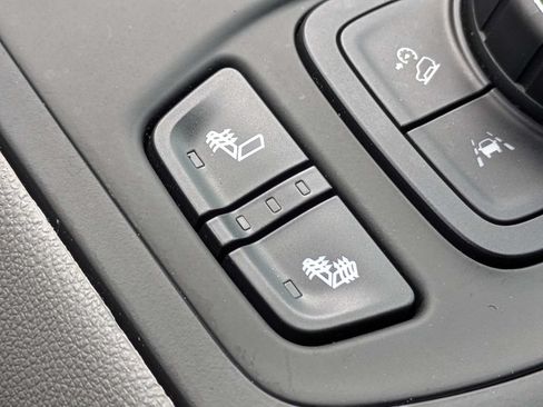 Used 2023 GMC Terrain SLT w/ Infotainment Package II FWD image 24