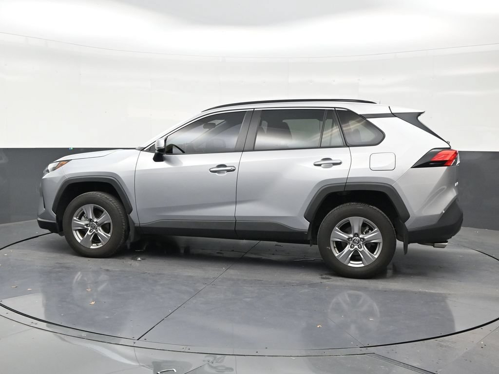 Used 2025 Toyota RAV4 XLE w/ Convenience Package FWD image 2