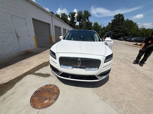 Used 2020 Lincoln Nautilus Reserve w/ Equipment Group 201A FWD image 5
