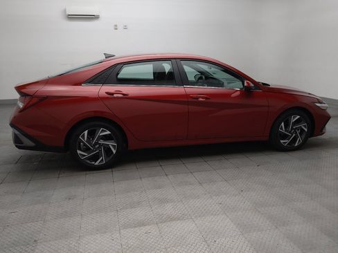 Used 2025 Hyundai Elantra SEL FWD image 10
