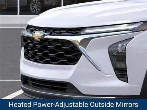 New 2026 Chevrolet Trax LT w/ LT Convenience Package FWD image 15