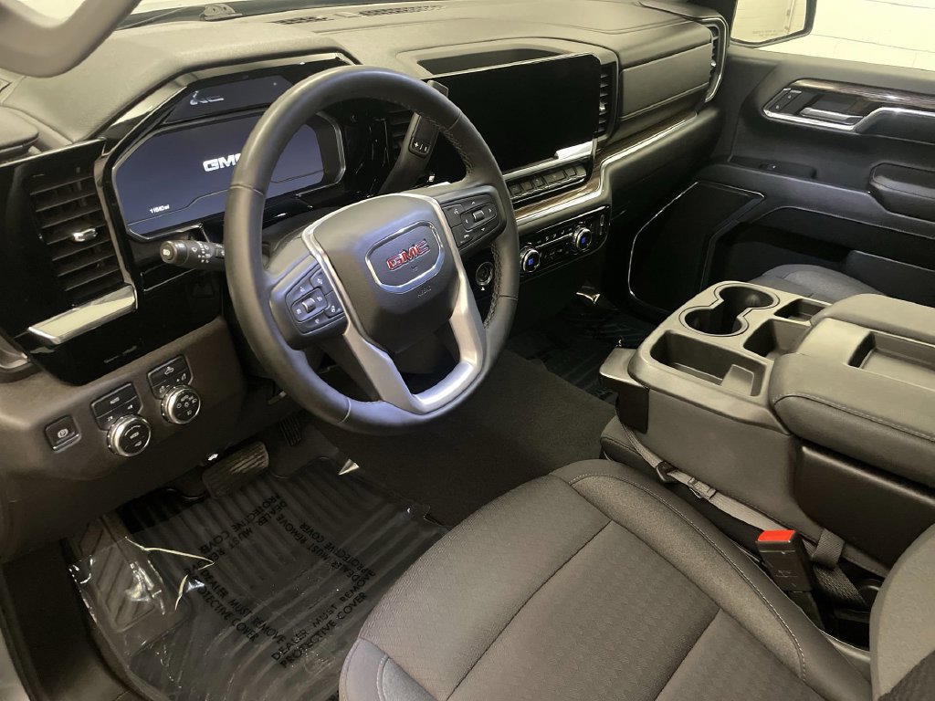 Used 2024 GMC Sierra 1500 Elevation AWD/4WD image 4