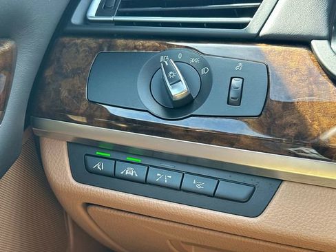 Used 2015 BMW 740Li xDrive image 26