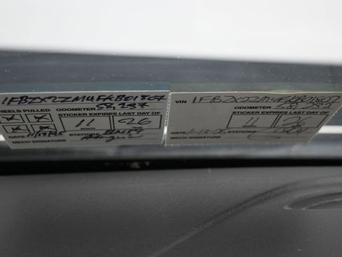 Used 2015 Ford Transit 350 XLT image 10