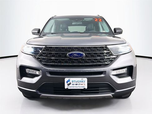 Used 2022 Ford Explorer XLT w/ Equipment Group 202A image 2