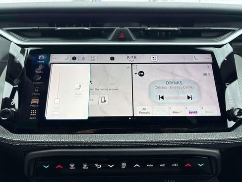 New 2026 Jeep Cherokee Laredo image 9