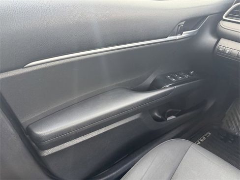 Used 2019 Toyota Camry LE image 31