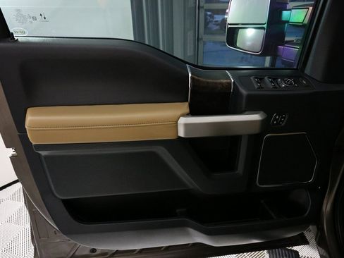 Used 2022 Ford F350 Lariat w/ Lariat Ultimate Package image 15