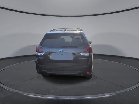 Used 2020 Subaru Forester Premium image 7