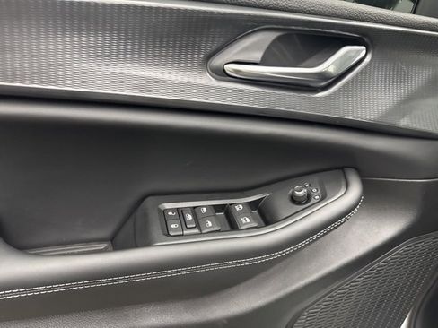 New 2025 Jeep Grand Cherokee Altitude image 18