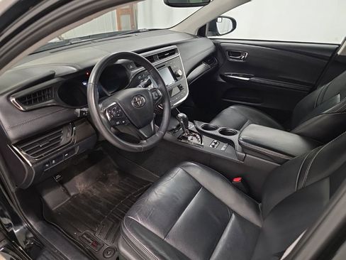 Used 2017 Toyota Avalon XLE Plus w/ All Weather Liner Package FWD image 13