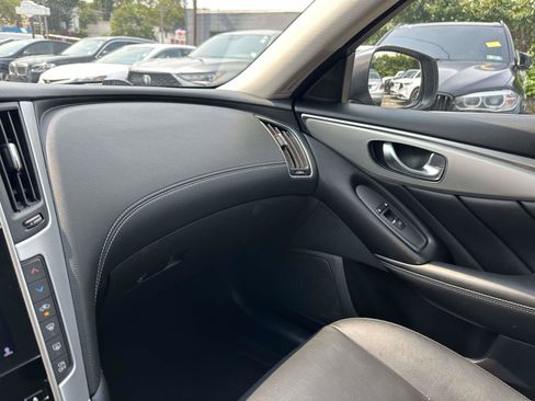 Used 2019 INFINITI Q50 Luxe w/ Essential Package (3.0T Luxe) AWD/4WD image 28