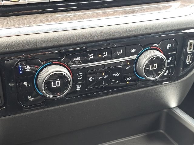Certified 2022 Chevrolet Silverado 1500 LTZ w/ LTZ Convenience Package II AWD/4WD image 36