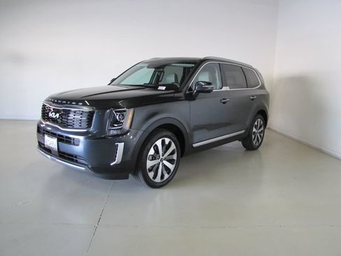 Used 2022 Kia Telluride S AWD/4WD image 1