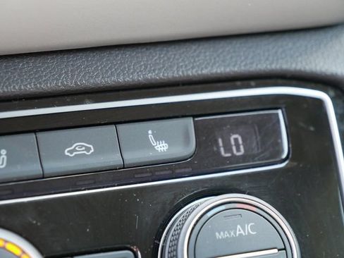 Certified 2023 Volkswagen Atlas SE AWD/4WD image 32