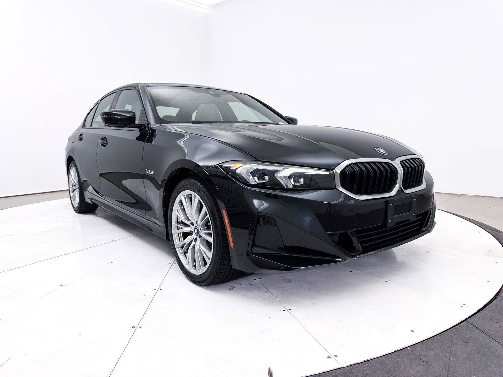 Used 2023 BMW 330e RWD image 15