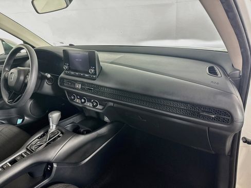 Certified 2024 Honda HR-V LX image 34